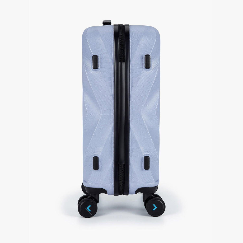 Globetrotter 20" Hardside Rolling Carry-on Stylish Suitcase
